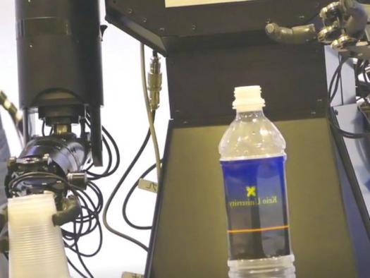 Robotic Arms Used in Tokyo to Store Bicycles Below Ground